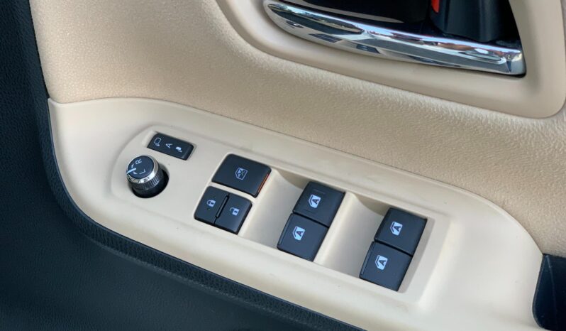 
								Noah Hybrid Pearl full									