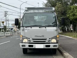 
										Isuzu ELF Truck full									