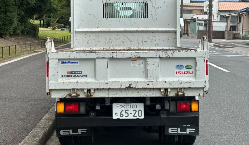 
								Isuzu ELF Truck full									