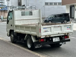 
										Isuzu ELF Truck full									