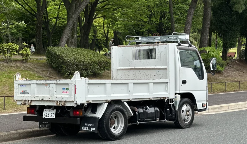 
								Isuzu ELF Truck full									