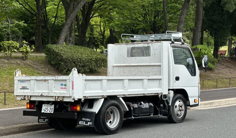 
								Isuzu ELF Truck full									