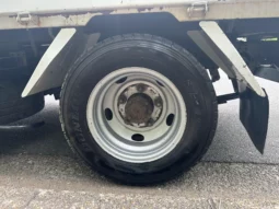 
										Isuzu ELF Truck full									