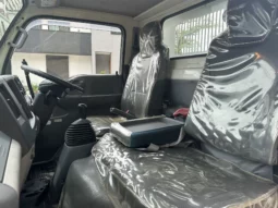 
										Isuzu ELF Truck full									