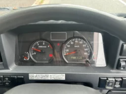 
										Isuzu ELF Truck full									