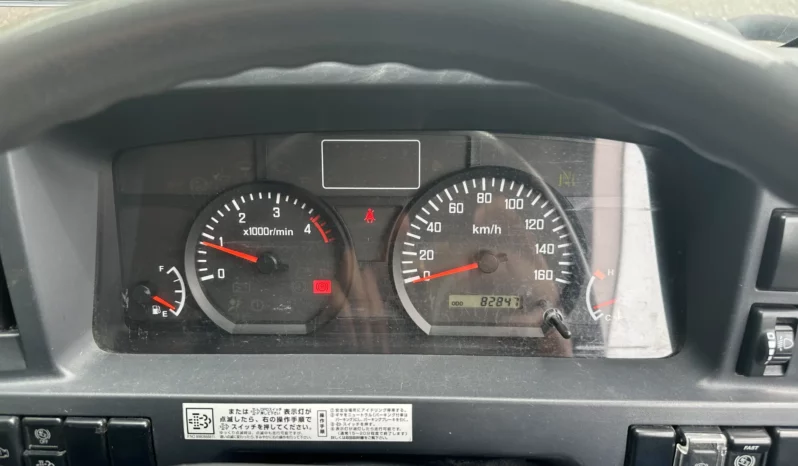 
								Isuzu ELF Truck full									