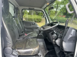 
										Isuzu ELF Truck full									