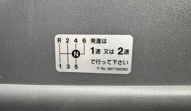 
								Isuzu ELF Truck full									