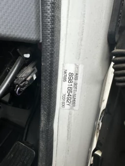 
										Isuzu ELF Truck full									