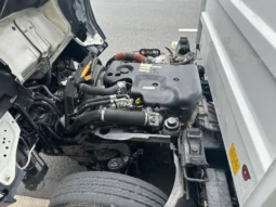 
										Isuzu ELF Truck full									