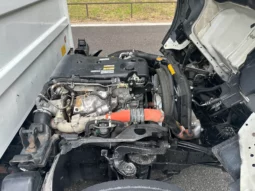 
										Isuzu ELF Truck full									