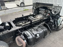 
										Isuzu ELF Truck full									