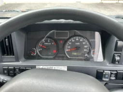 
										Isuzu ELF Truck full									