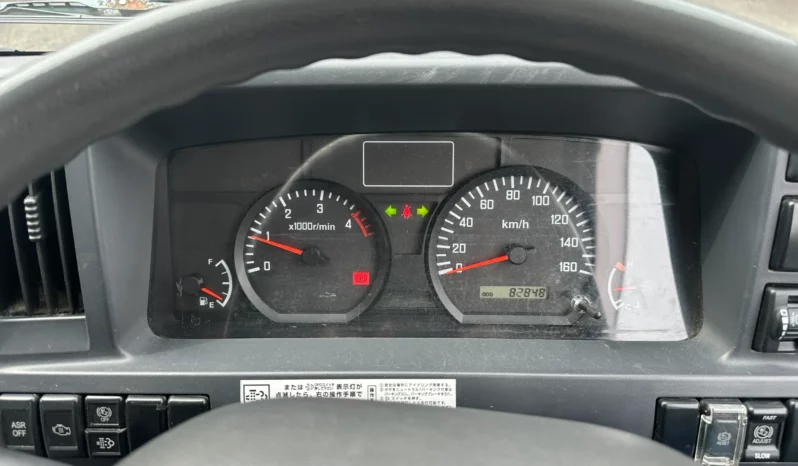 
								Isuzu ELF Truck full									