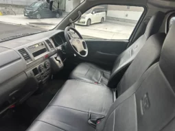 
										Hiace Van full									