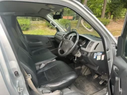 
										Hiace Van full									