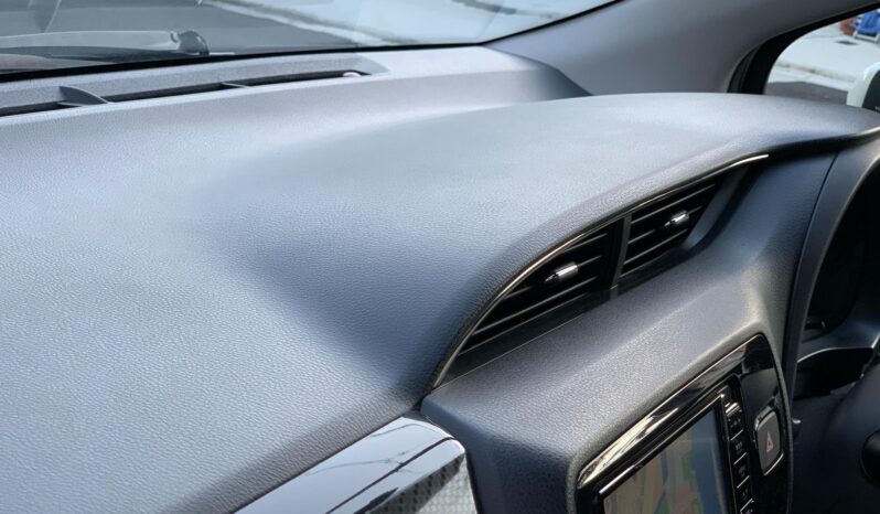 
								Vitz RS GS Pearl full									