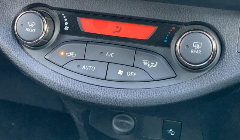 
								Vitz RS GS Pearl full									