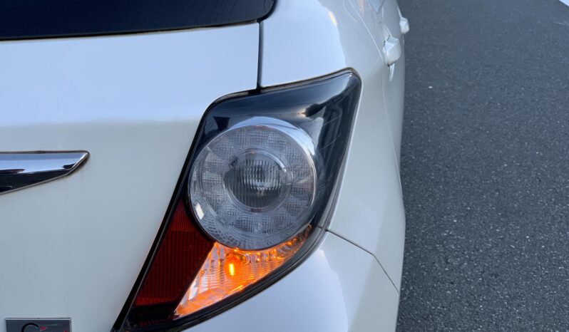 
								Vitz RS GS Pearl full									