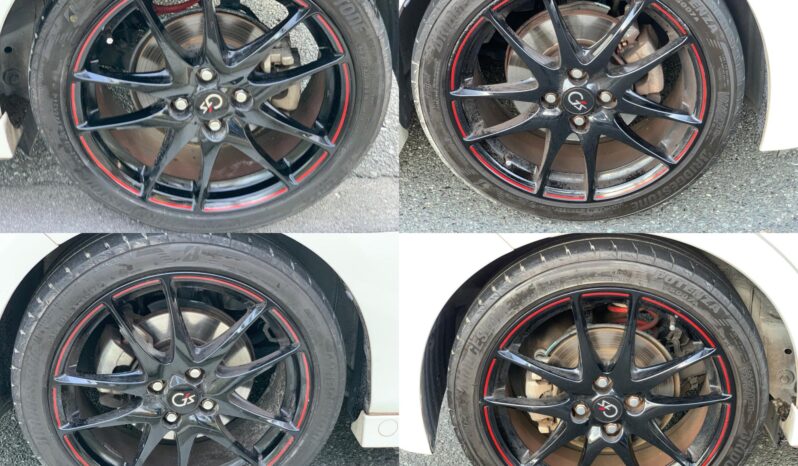 
								Vitz RS GS Pearl full									