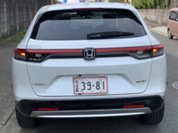 
										Honda Vezel Z full									