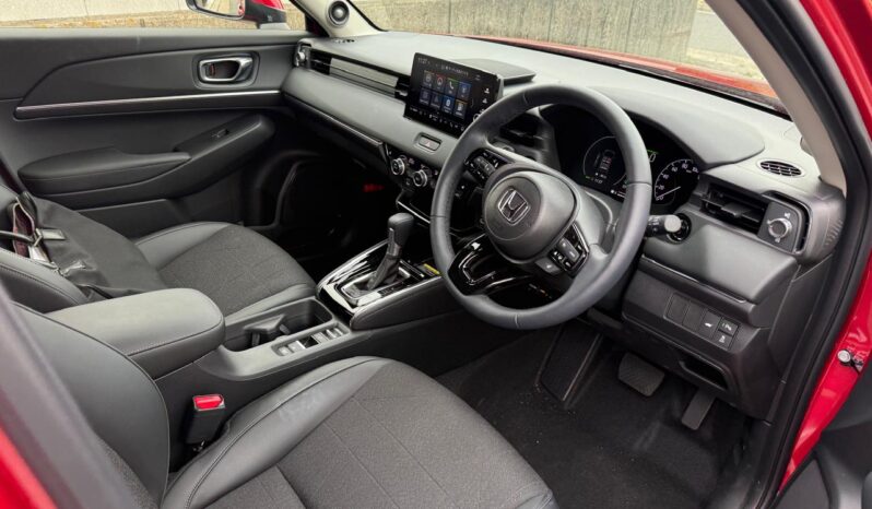 
								VEZEL HYBRID E:HEV Z full									