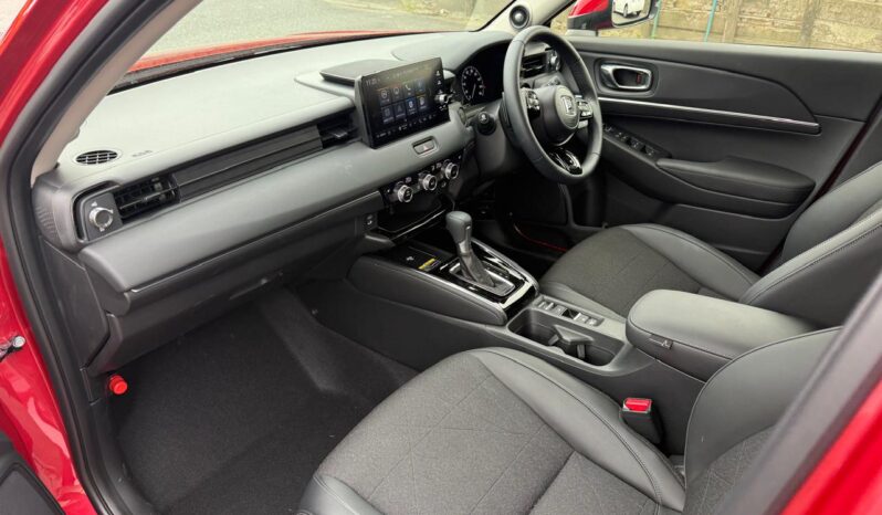 
								VEZEL HYBRID E:HEV Z full									