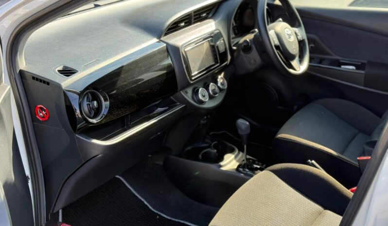 
								TOYOTA VITZ F EDITION II full									